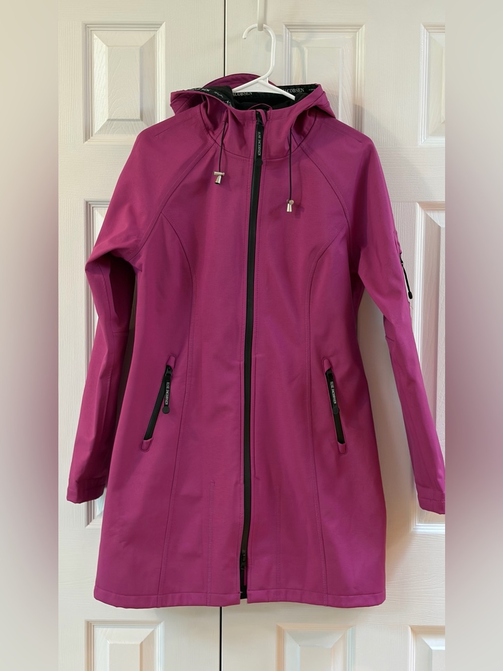 Ilse Jacobsen Magenta Raincoat Size 38 (8)